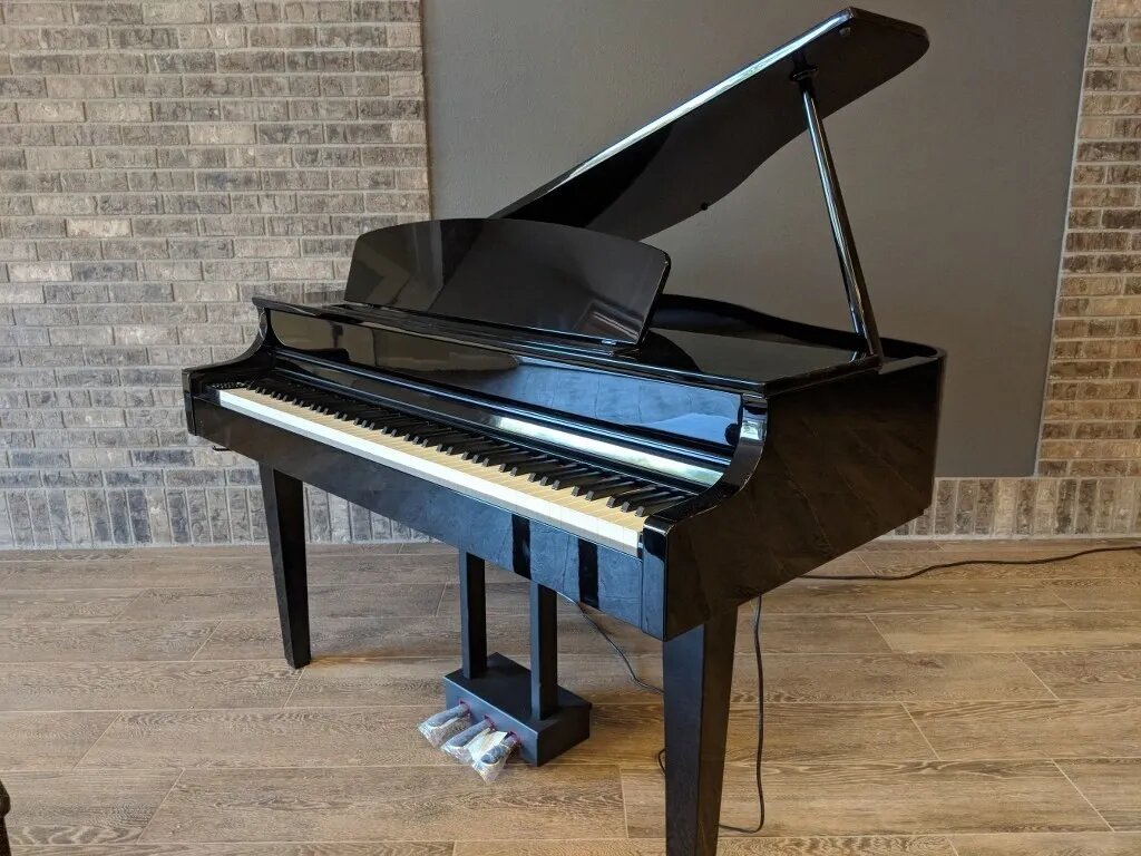 Yamaha CLP-765GP digital grand piano