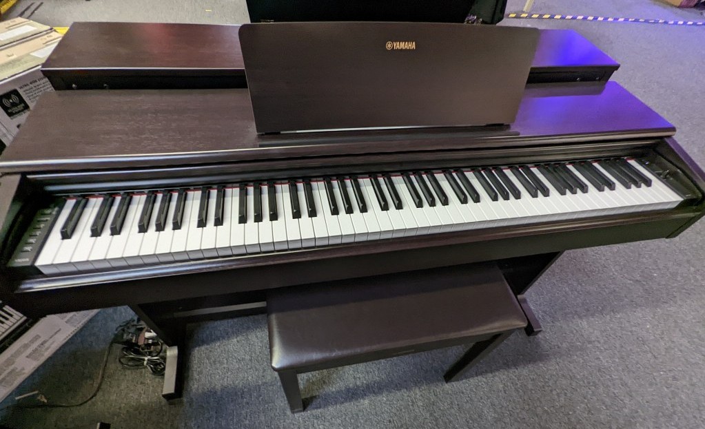 Yamaha YDP-145 digital piano