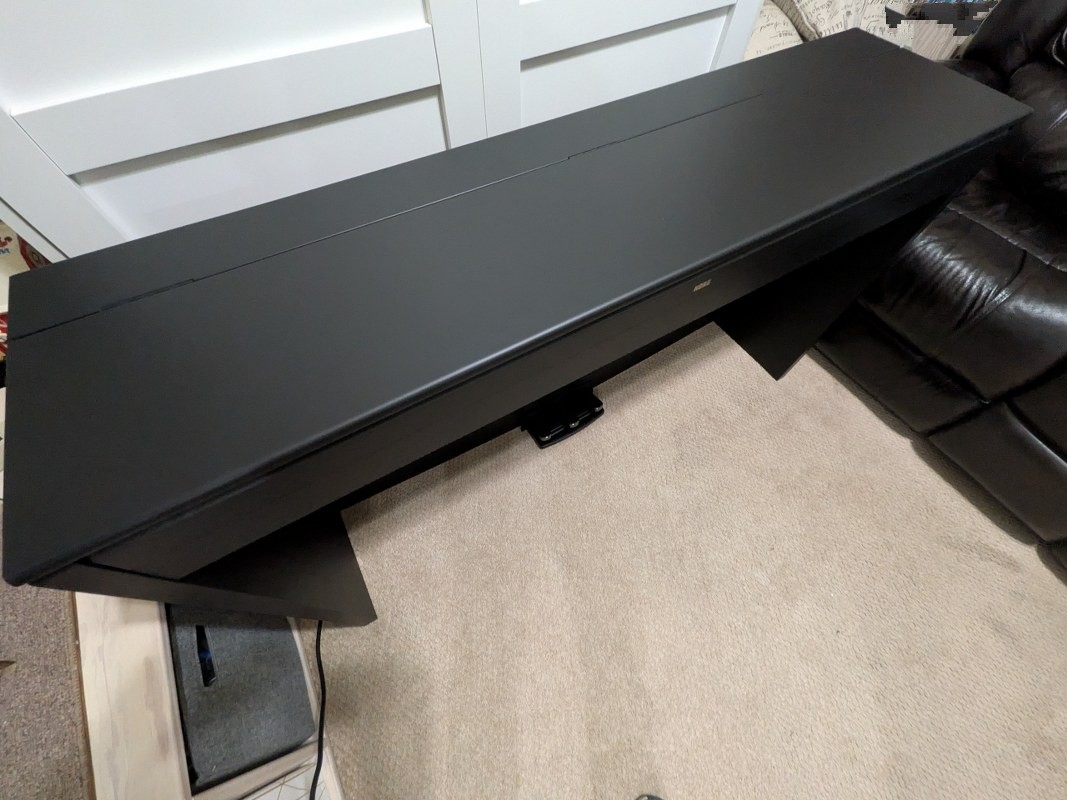 Korg E1 Air with closed key cover